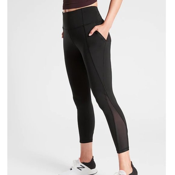 Athleta Pants - Athleta Black Lightning Stash Pocket 7/8 Tight - L